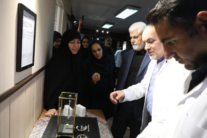 بازدید کمیسیون بهداشت و درمان اموزش پژشکی از پژوهشگاه سرطان جهاد دانشگاهی