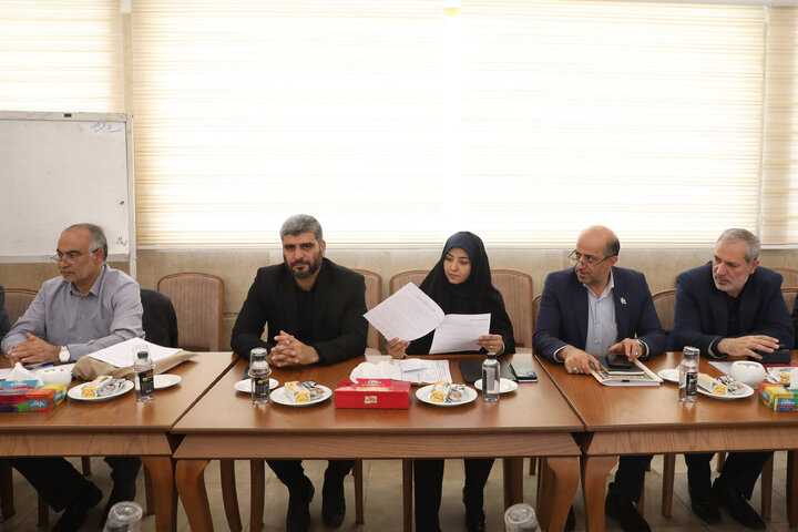 نشست کمیسیون آموزش و تحقیقات مجلس شورای اسلامی با حضور وزیر آموزش و پرورش