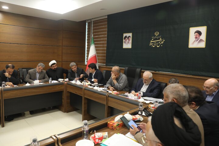 نشست کمیسیون کشاورزی مجلس با حضور وزیر نیرو