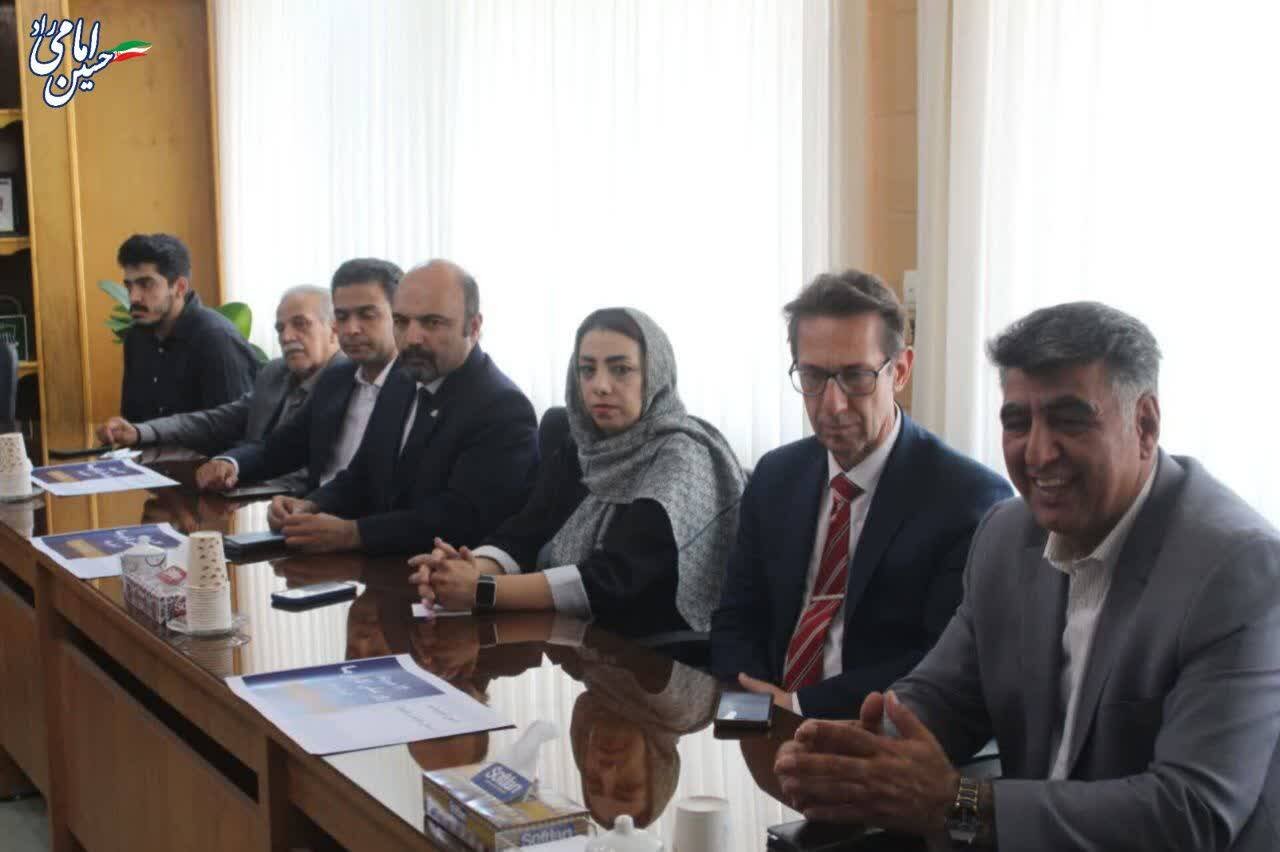 کارآفرینان افسران خط مقدم جبهه کار و تولید هستند