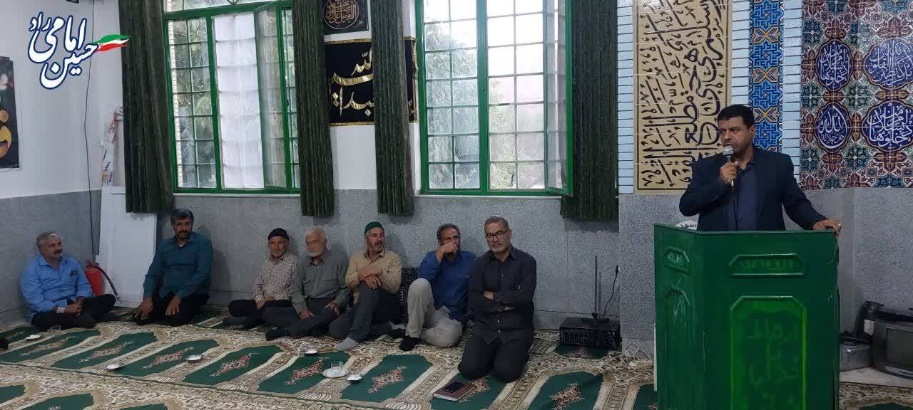 به همت امامی‌راد مسیر روستای گروه چناران آماده آسفالت می‌شود/ آسفالت راه‌های روستایی با تأمین اعتبار و قیر رایگان در دستور کار قرار گرفت
