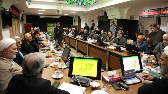 نشست اعضای کمیسیون اصل ۹۰ و فراکسیون زیارت با موضوع پارکینگ حرم رضوی