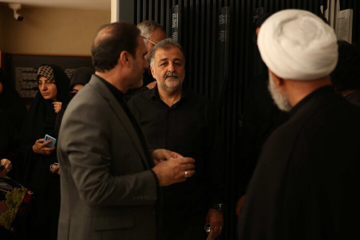 بازدید جمعی از نمایندگان مجلس از منزل رهبر شهید انقلاب در مشهد