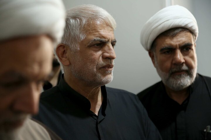 بازدید جمعی از نمایندگان مجلس از منزل رهبر شهید انقلاب در مشهد