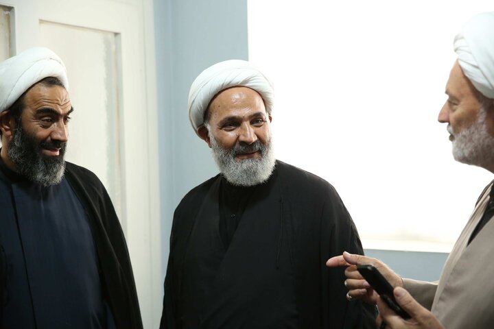 بازدید جمعی از نمایندگان مجلس از منزل رهبر شهید انقلاب در مشهد
