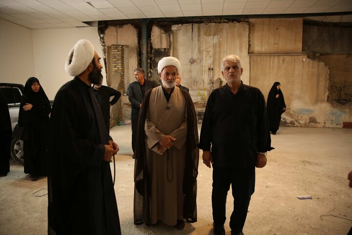 بازدید جمعی از نمایندگان مجلس از منزل رهبر شهید انقلاب در مشهد