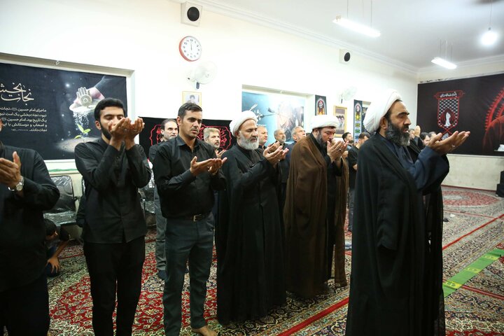 بازدید جمعی از نمایندگان مجلس از منزل رهبر شهید انقلاب در مشهد