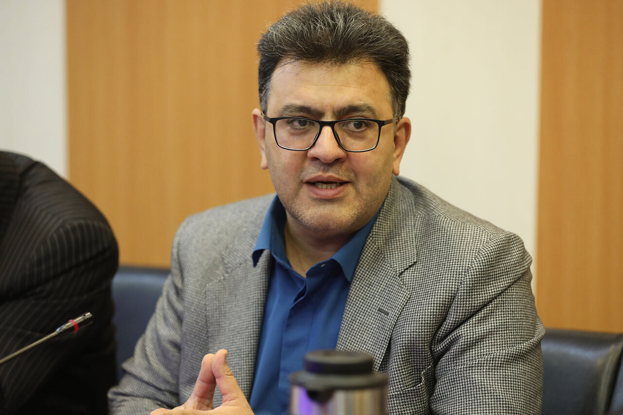 بیماران، تاوان عدم پرداخت مطالبات مراکز درمانی را می‌دهند/حذف درمان از سبد خانوار زنگ خطر افزایش عوارض بیماری‌ها است