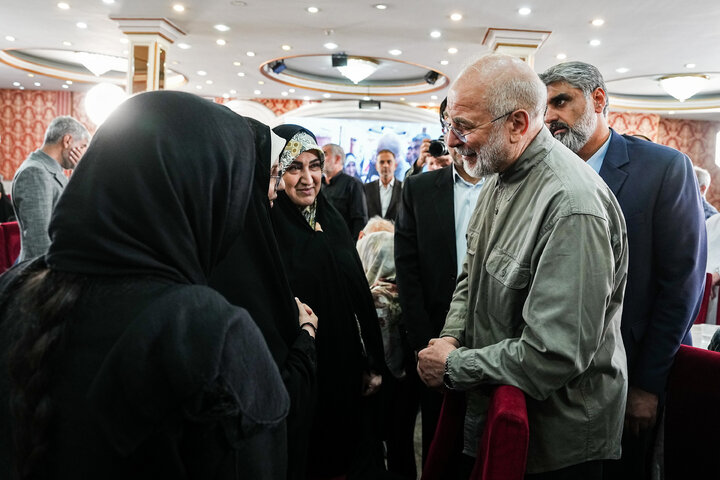 مراسم بزرگداشت روز خبرنگار با حضور دکتر قالیباف و اعضای هیئت رئیسه مجلس