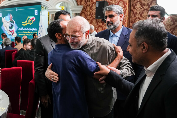 مراسم بزرگداشت روز خبرنگار با حضور دکتر قالیباف و اعضای هیئت رئیسه مجلس