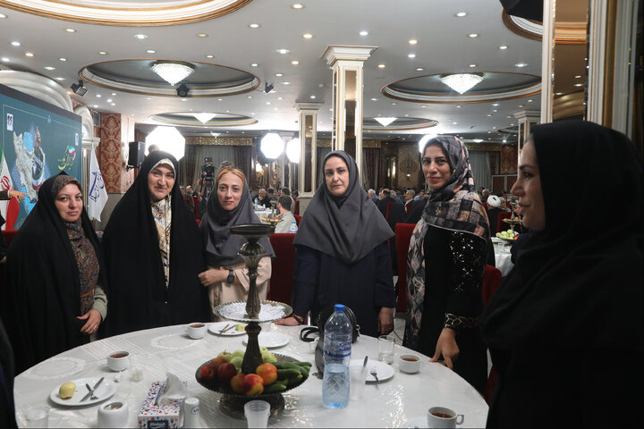 مراسم تکریم خبرنگاران پارلمانی