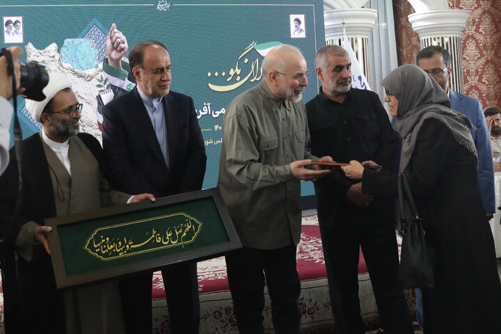 مراسم تکریم خبرنگاران پارلمانی