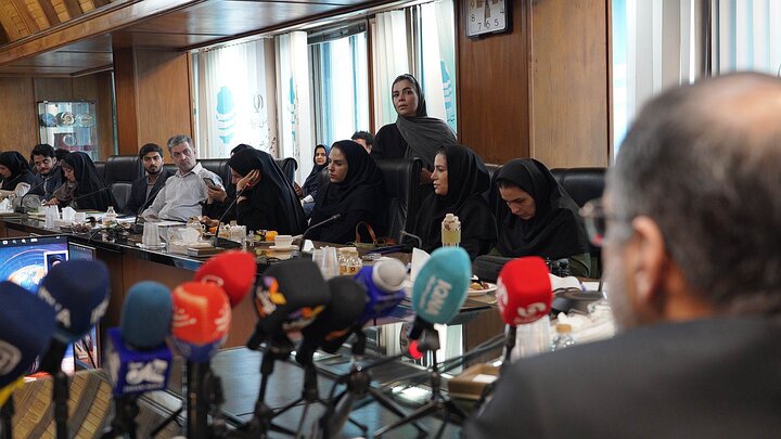 مراسم تجلیل از خبرنگاران و اصحاب رسانه در مرکز پژوهش های مجلس