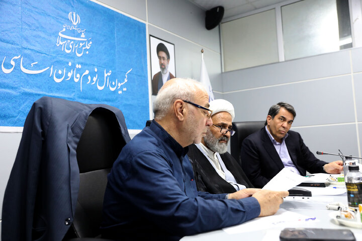 نشست کمیسیون اصل نود با استاندار کرمان