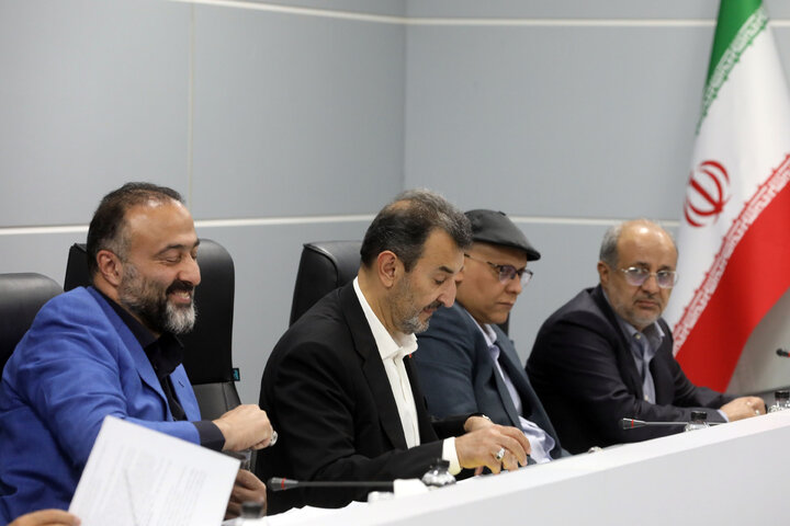 نشست کمیسیون اصل نود با استاندار کرمان