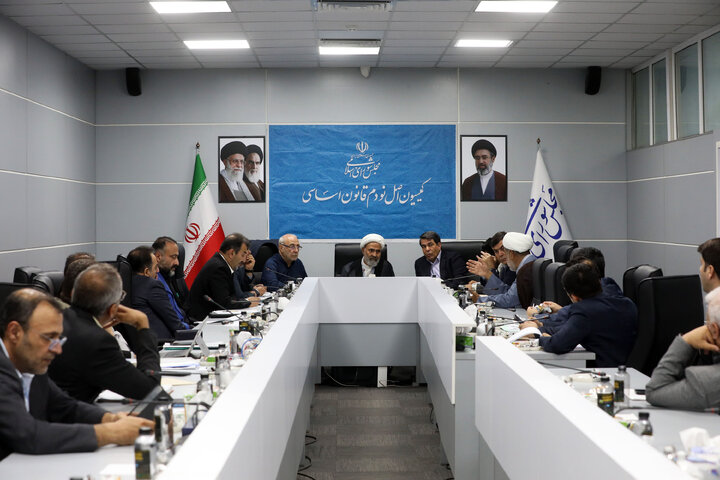 نشست کمیسیون اصل نود با استاندار کرمان