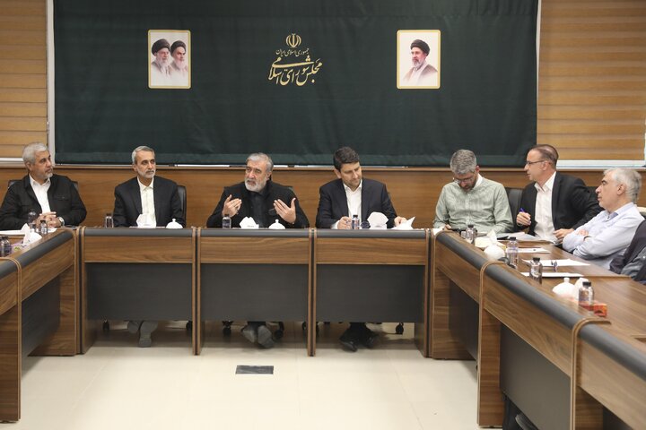 نشست کمیسیون امنیت ملی و سیاست خارجی مجلس با حضور وزیر ارتباطات و فناوری اطلاعات
