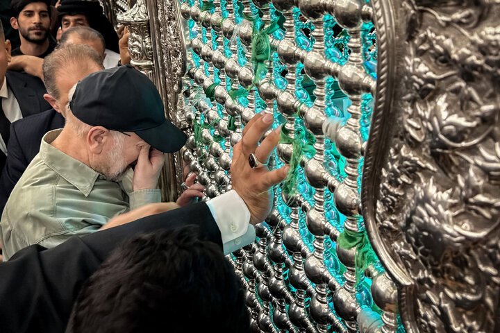 زیارت حرم امام موسی کاظم(ع) و امام جواد(ع) در کاظمین توسط دکتر قالیباف