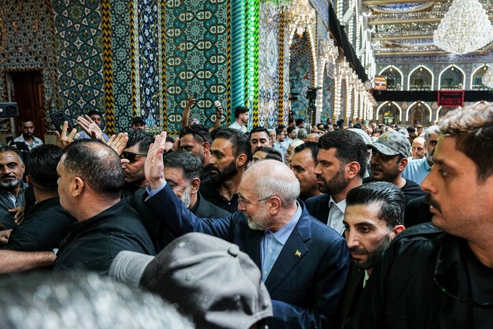 زیارت حرم حضرت ابالفضل العباس علیه‌السلام توسط دکتر قالیباف - کربلای معلی
