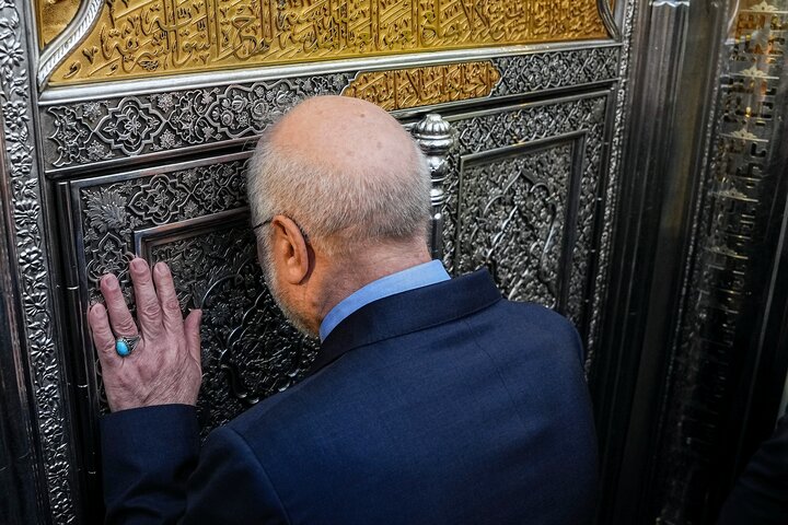 زیارت حرم حضرت ابالفضل العباس علیه‌السلام توسط دکتر قالیباف - کربلای معلی