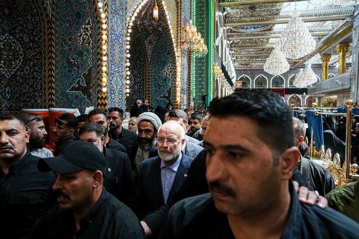 زیارت حرم حضرت ابالفضل العباس علیه‌السلام توسط دکتر قالیباف - کربلای معلی