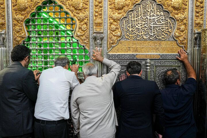 زیارت حرم حضرت ابالفضل العباس علیه‌السلام توسط دکتر قالیباف - کربلای معلی