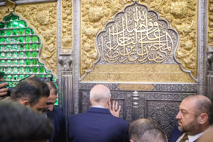 زیارت حرم حضرت ابالفضل العباس علیه‌السلام توسط دکتر قالیباف - کربلای معلی