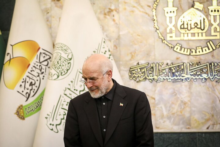 تشرف هیأت پارلمانی ایران به حرم امام حسین(ع)