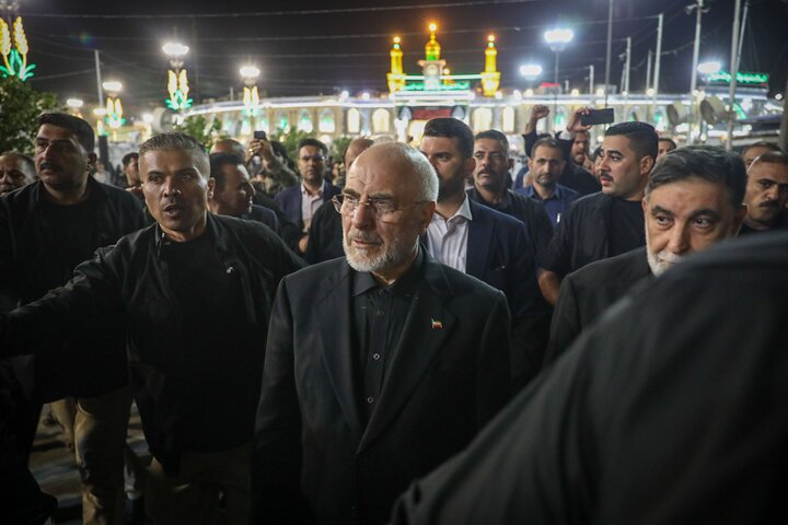 تشرف هیأت پارلمانی ایران به حرم امام حسین(ع)