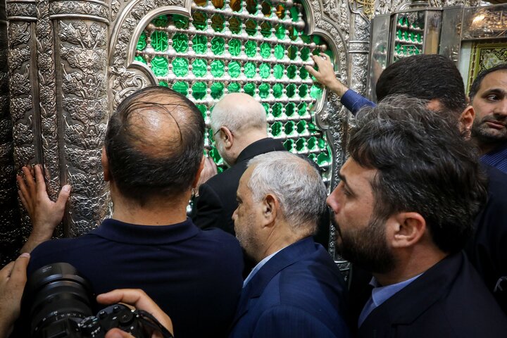 تشرف هیأت پارلمانی ایران به حرم امام حسین(ع)