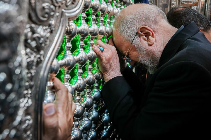 زیارت حرم امام حسین(ع) توسط دکتر قالیباف - کربلای معلی