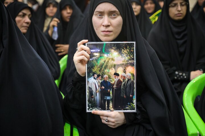مراسم چهلمین روز تدفین رهبر شهید انقلاب با حضور دکتر قالیباف