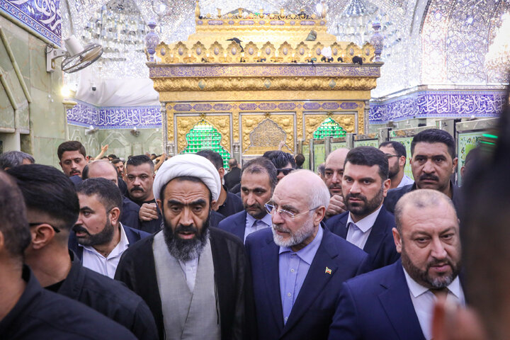 زیارت حرم حضرت ابالفضل العباس علیه‌السلام توسط دکتر قالیباف - کربلای معلی
