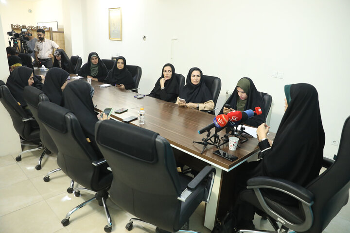 نشست خبری خدادادی رئیس فراکسیون زنان و خانواده مجلس با اصحاب رسانه