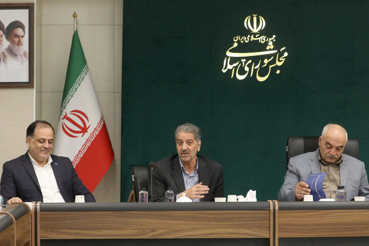 کمیته آموزش عالی و پزشکی کمیسیون آموزش با حضور رییس دانشگاهای ملی مهارت و علمی  کاربردی
