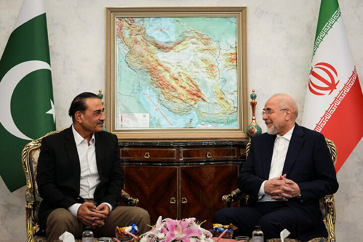 دیدار عاصم منیر فرمانده ارتش پاکستان با دکتر قالیباف