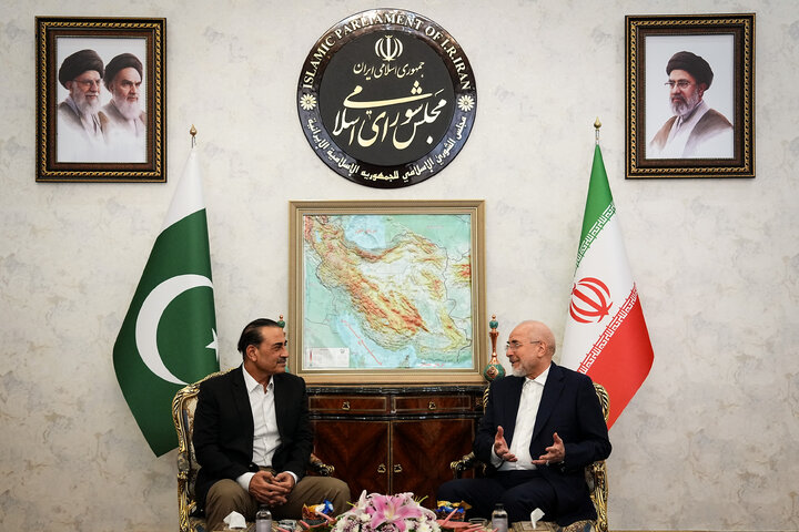 دیدار عاصم منیر فرمانده ارتش پاکستان با دکتر قالیباف
