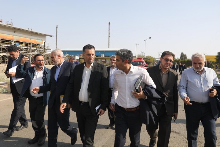 بازدید کمیسیون اجتماعی از پالایشگاه شرکت نفت ایرانول و شرکت نفت پاسارگاد
