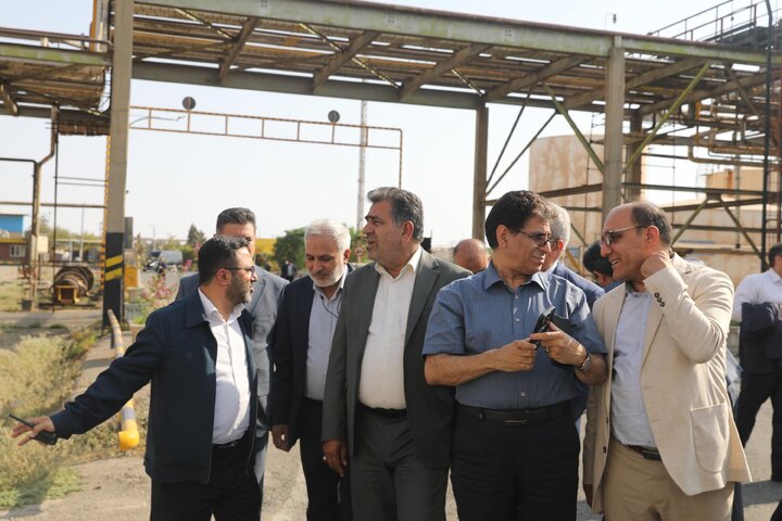 بازدید کمیسیون اجتماعی از پالایشگاه شرکت نفت ایرانول و شرکت نفت پاسارگاد