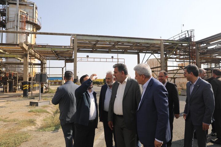 بازدید کمیسیون اجتماعی از پالایشگاه شرکت نفت ایرانول و شرکت نفت پاسارگاد