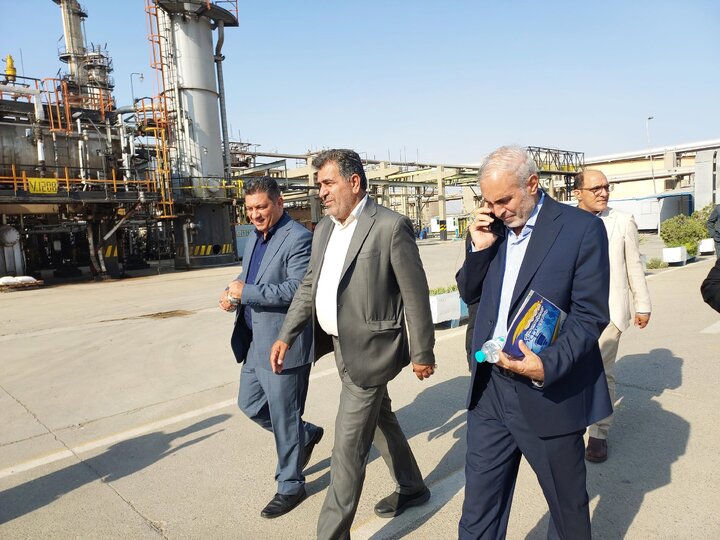 بازدید کمیسیون اجتماعی از پالایشگاه شرکت نفت ایرانول و شرکت نفت پاسارگاد