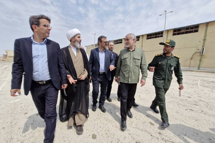 بازدید نیکزاد نایب‌رئیس مجلس از محل جنایت لامرد