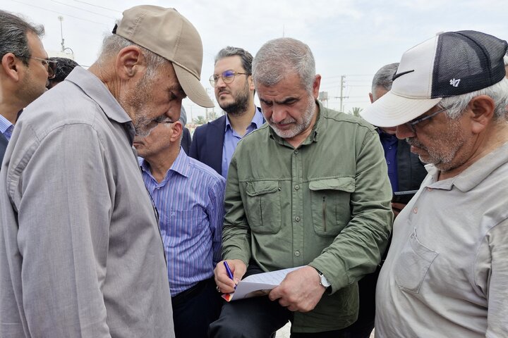 بازدید نیکزاد نایب‌رئیس مجلس از محل جنایت لامرد