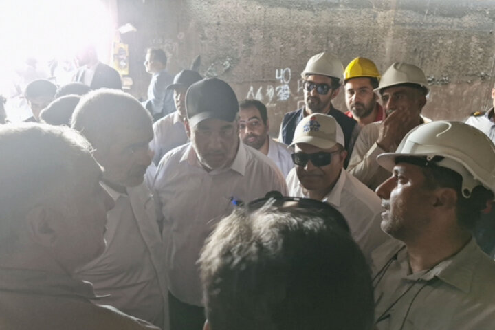 بازدید نیکزاد از پایانه نفتی جزیره خارک