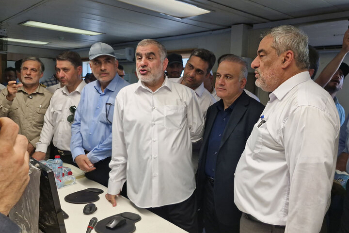 بازدید نیکزاد از پایانه نفتی جزیره خارک