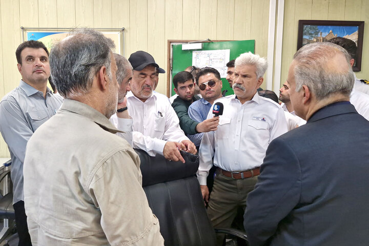 بازدید نیکزاد از پایانه نفتی جزیره خارک