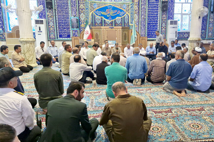 دیدار نایب رییس مجلس با رزمندگان و مردم جزیره خارک