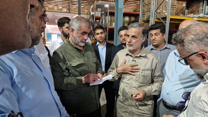 بازدید نایب‌رئیس مجلس از انبارهای تملیکی بوشهر