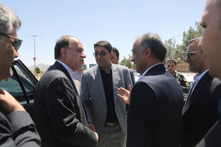 استقبال فرماندار و امام جمعه شهرستان سربیشه از نایب رئیس مجلس در سفر به استان خراسان جنوبی