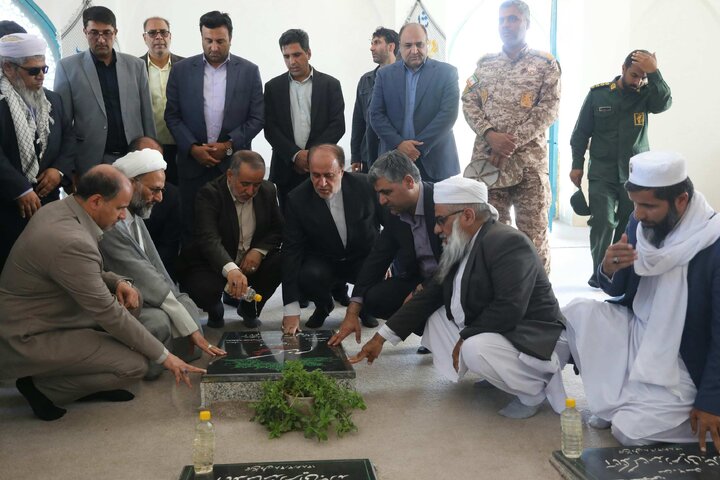 حضور نایب رئیس مجلس در گلزار مطهر شهدای گمنام شهرستان سر بیشه